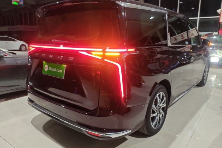 Used SAIC MAXUS G90 2022 2.0T Interstellar Seven-Seater Rear Right 45 Deg