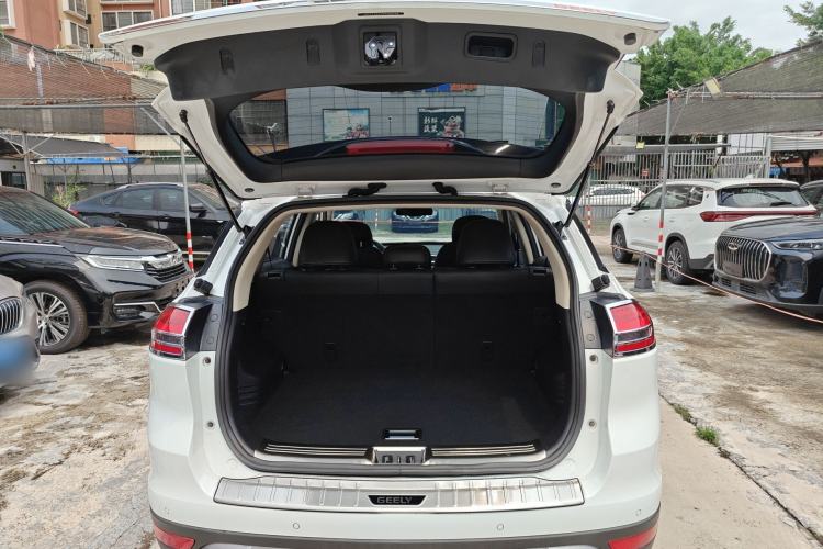 Used Geely Auto Emgrand X7 Sport 2016 1.8TD Automatic Smart Model Trunk