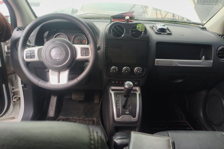 Used Jeep Compass 2014 2.4L four-wheel drive luxury version