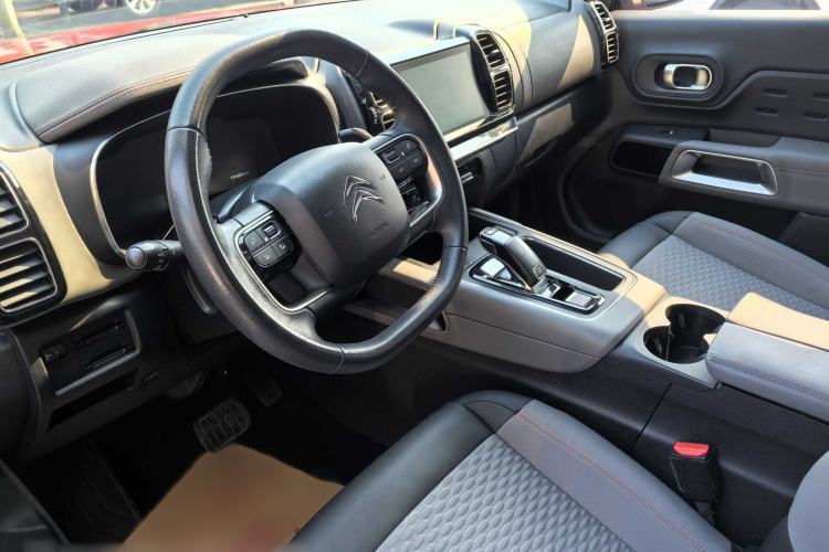 Used Citroen C5 AIRCROSS 2017 380THP Fashion Edition Interior 2