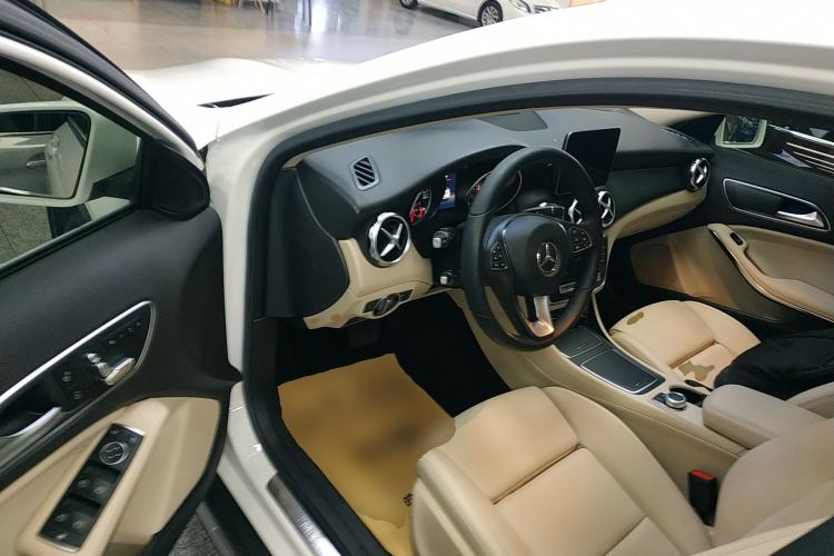 Used Mercedes-Benz GLA 2018 GLA 200 Sport Edition
