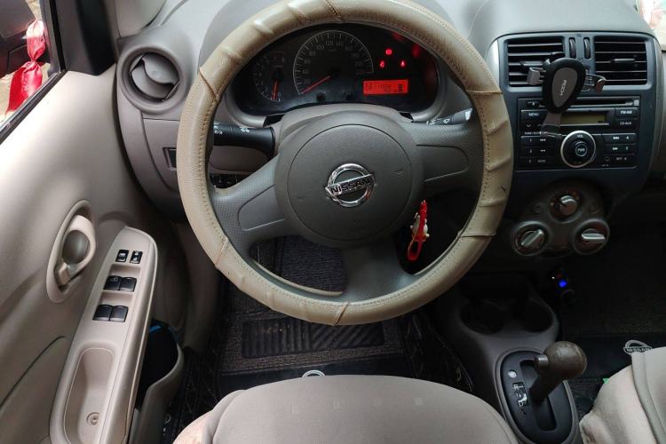 Used Nissan Sunny 2011 1.5XE CVT Comfort Edition Steering Wheel