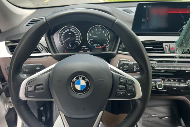 Used BMW X1 2020 sDrive25Li Leading Model
