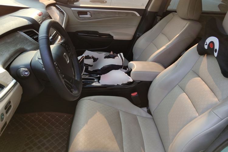 Used Honda Jade 2017 210 TURBO CVT Luxury Edition 5 Seats Left Front Seat