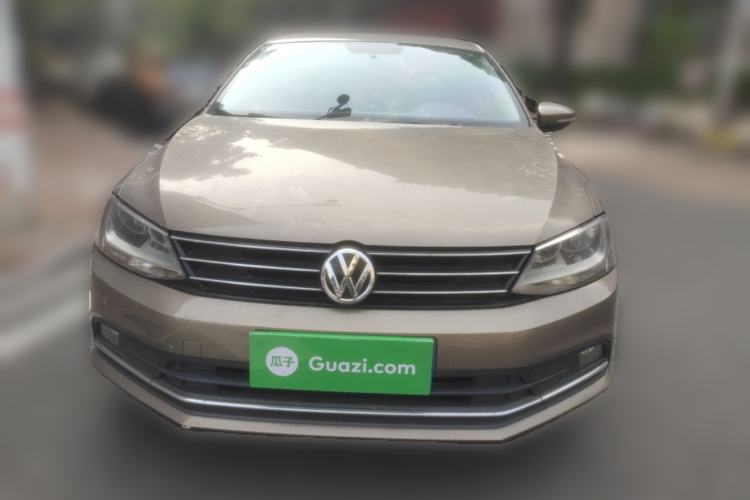 Used Volkswagen Sagitar 2015 230TSI Manual Comfort Version Front