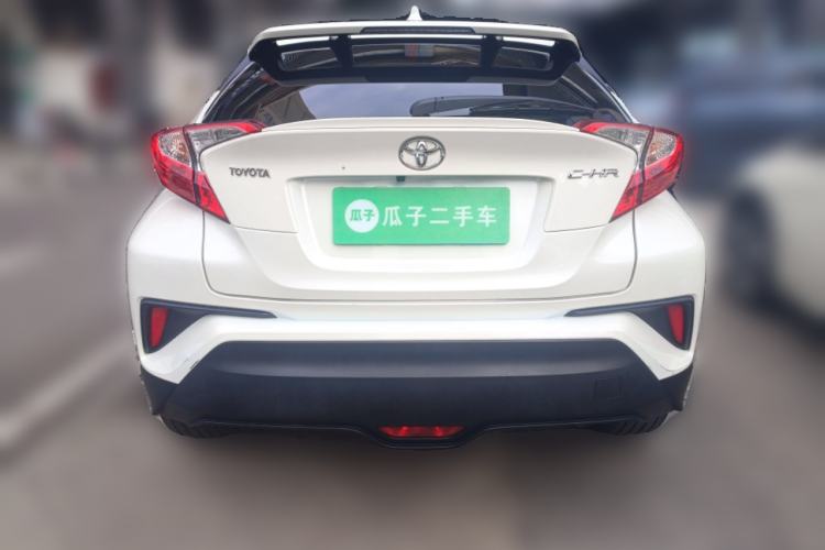 Used Toyota C-HR 2018 2.0L Leading with Sunroof China VI Standard
