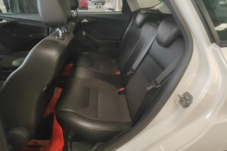 Used Ford Focus 2017 Hatchback 1.6L Automatic Fashion Edition Smart Drive Version Left Rear Seat