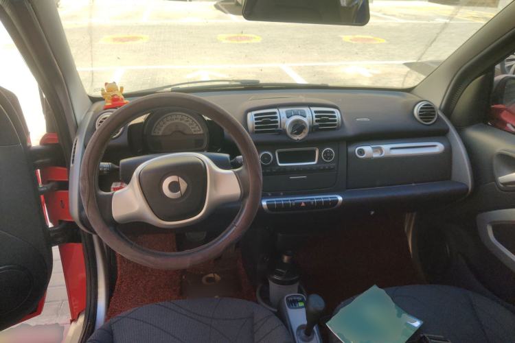 Used smart fortwo 2011 1.0 MHD Hardtop Passion Edition Center Console