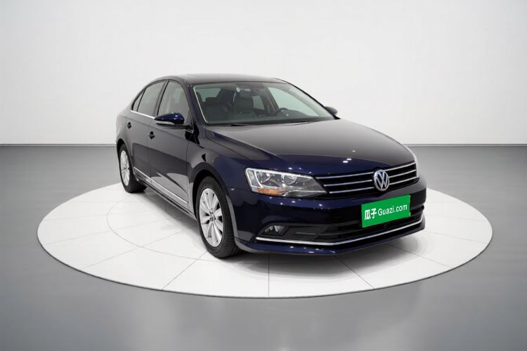 Used Volkswagen Sagitar 2015 1.6L Automatic Fashion Model