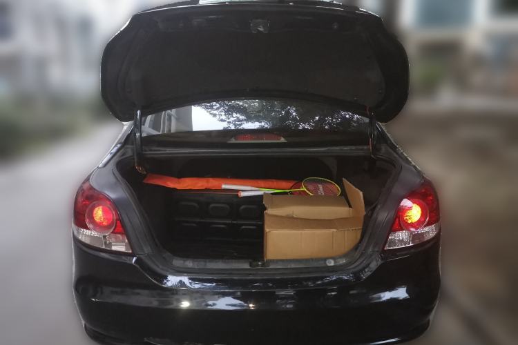 Used Volkswagen Lavida 2013 Classic 1.6L Manual Fashion Edition Trunk