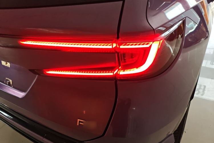 Used Honda P7 2025 Four-Wheel Drive Long-Range Max Right Rear Taillight