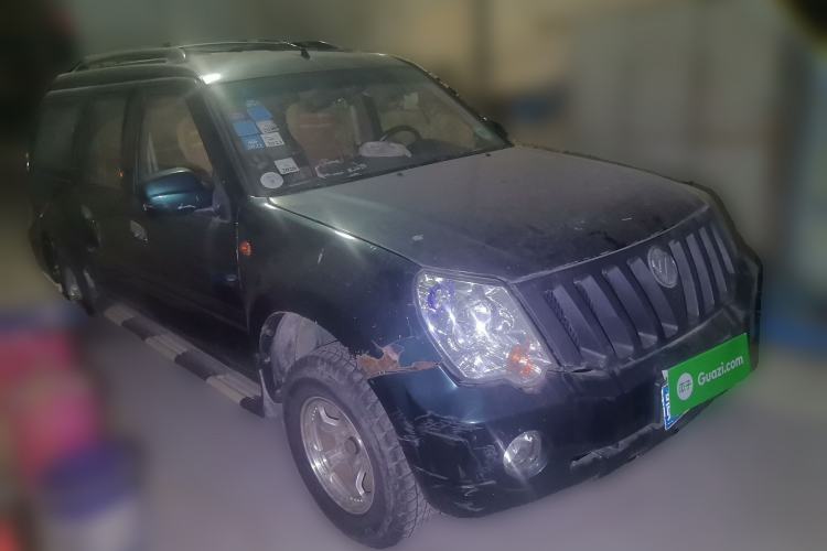 Used Foton Scenic 2010 2.8T Express Classic Short-Wheelbase Low-Roof Version 95 HP Equipped with 4JB1T Engine Front Right 45 Deg