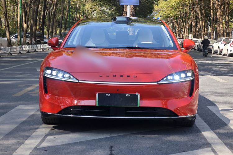 Used Hima Luxeed S7 2025 785 km Ultra