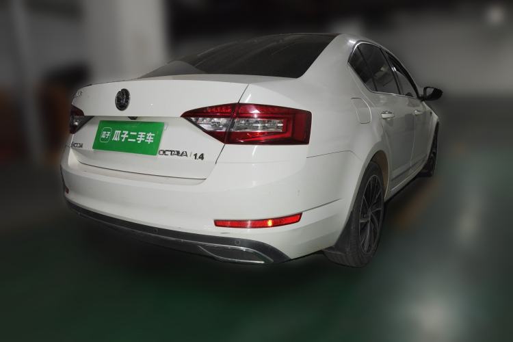 Used Skoda Octavia 2018 TSI280 DSG Luxury Edition Rear Right 45 Deg