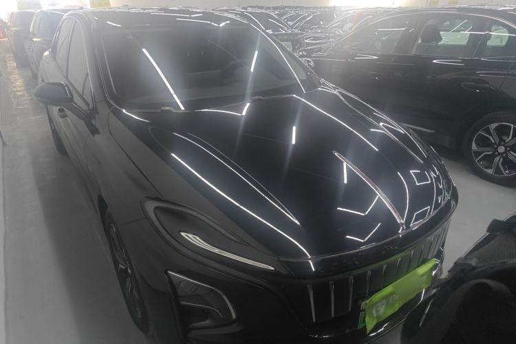 Used Hongqi E-QM5 2023 Base Travel Edition Front Right 45 Deg