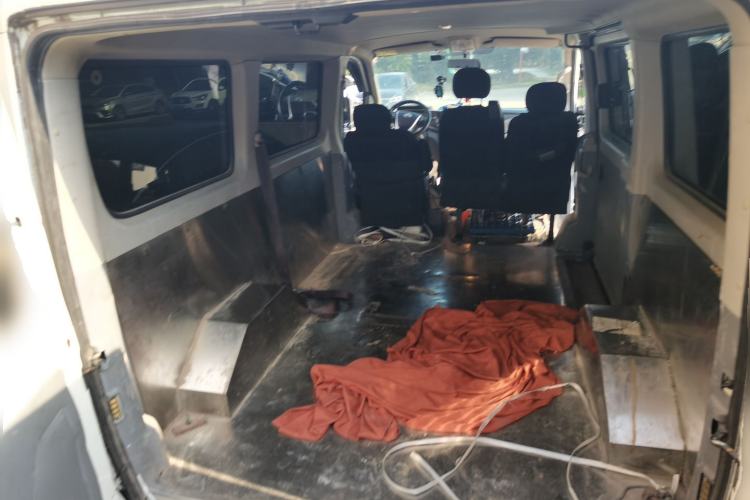 Used SAIC MAXUS Xintu V80 2020 2.0T AMT PLUS City Edition Short Wheelbase Ultra-Low Roof 5/6-Seater
