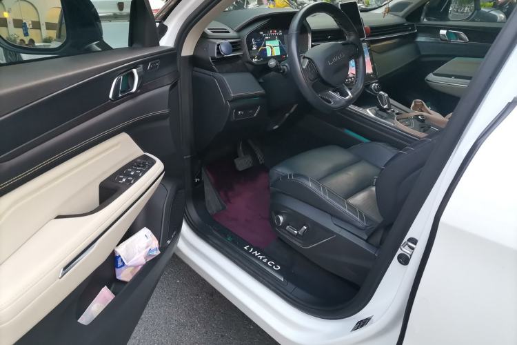 Used Lynk & Co 05 2020 2.0TD Two-Wheel Drive Shine Halo Driver Seat