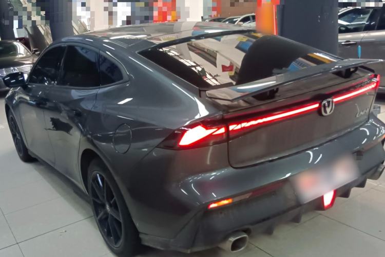 Used CHANGAN UNI-V 2025 1.5T 500Bar High-Energy Version Exterior 2