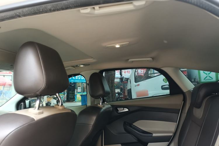 Used Ford Focus 2012 Hatchback 1.6L Automatic Fashion Edition Headliner