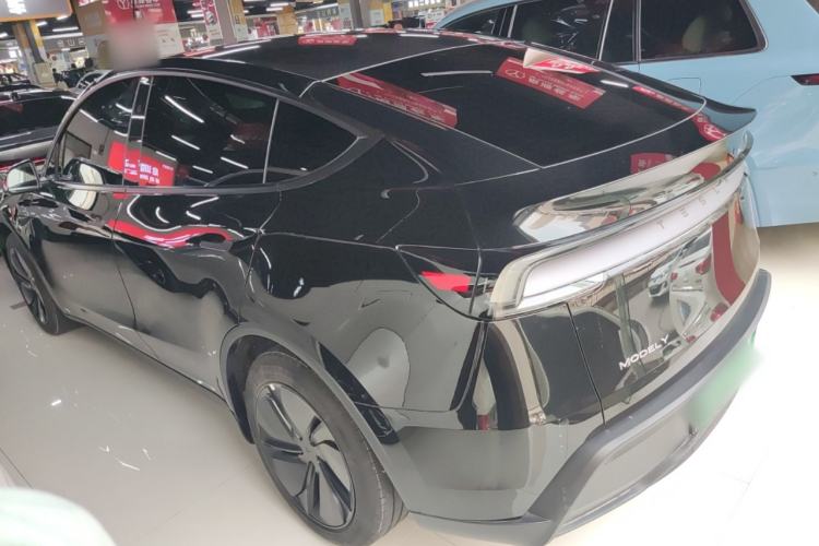 Used Tesla Model Y 2025 Rear-Wheel-Drive Version