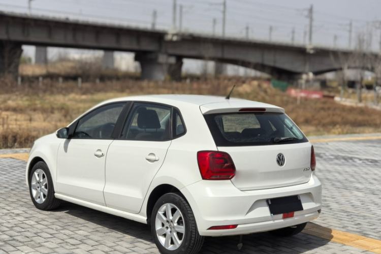 Used Volkswagen Polo 2014 1.4L Manual Fashion Edition