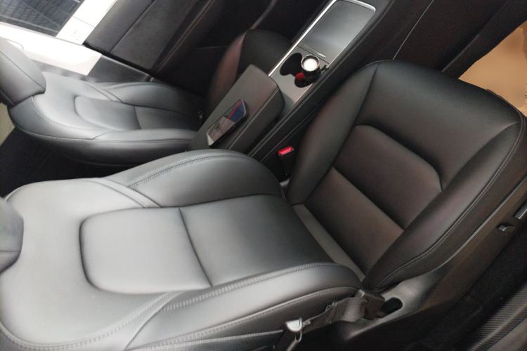 Used Tesla Model Y 2023 Rear-Wheel-Drive Version
