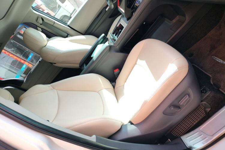 Used Toyota SIENNA 2024 2.5L Hybrid Comfort Edition Right Front Seat