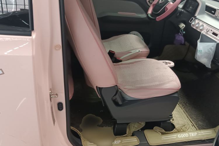 Used Wuling Hongguang MINIEV 2021 Macaron Premium Model – Lithium-NMC
