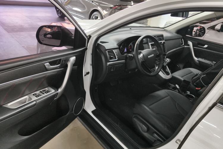 Used Haval M6 2019 1.5T DCT Two-Wheel Drive Value Edition China VI Standard Driver Seat