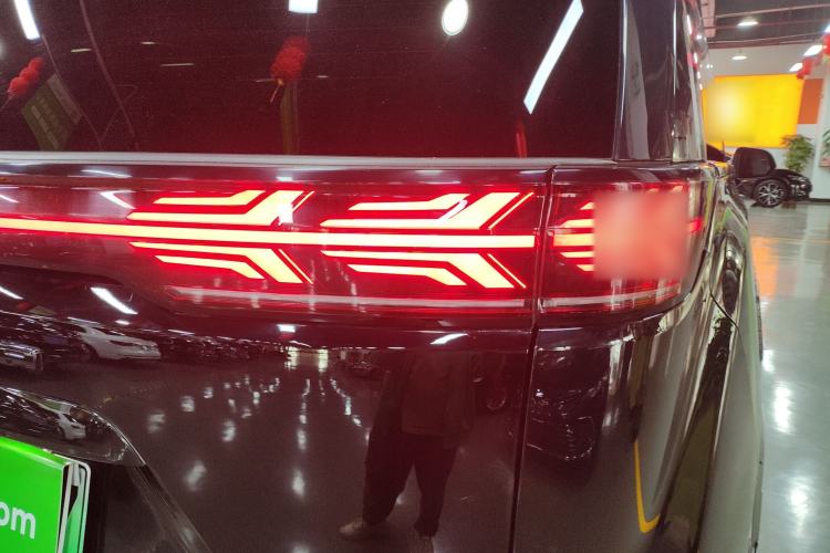 Used Denza D9 2024 DM-i 980 Four-Wheel Drive Prestige Model
