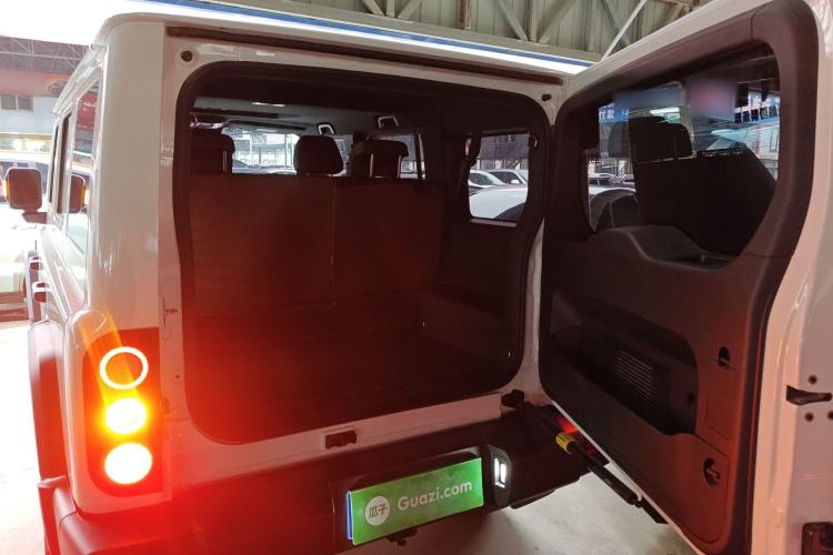 Used 212 T01 2024 2.0T Explorer Trunk