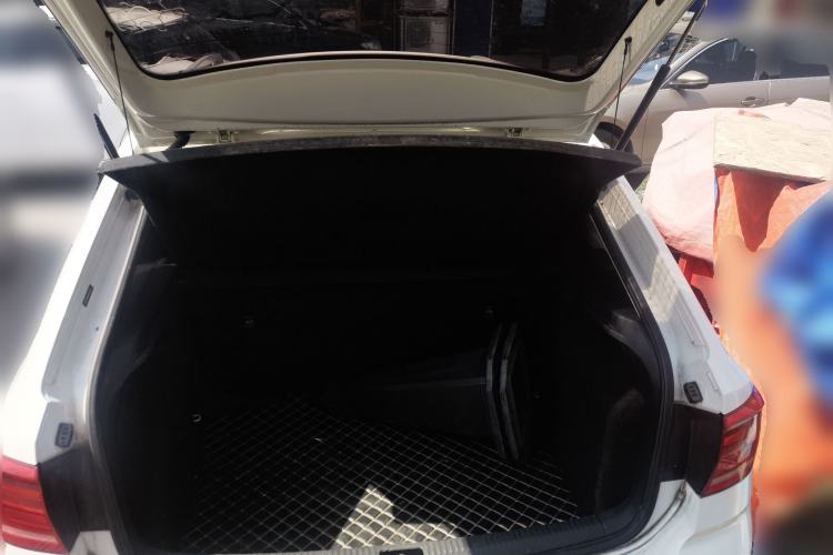 Used Volkswagen Santana 2017 Haval H9 1.6L Manual Fashion Edition Trunk