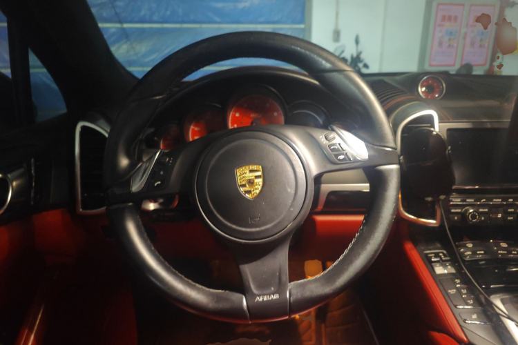 Used Porsche Cayenne 2014 Cayenne Platinum Edition 3.0T