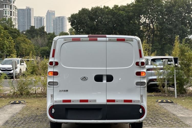 Used SAIC MAXUS Dana V1 2024 V1 Long Wheelbase Low Roof (51 kWh)