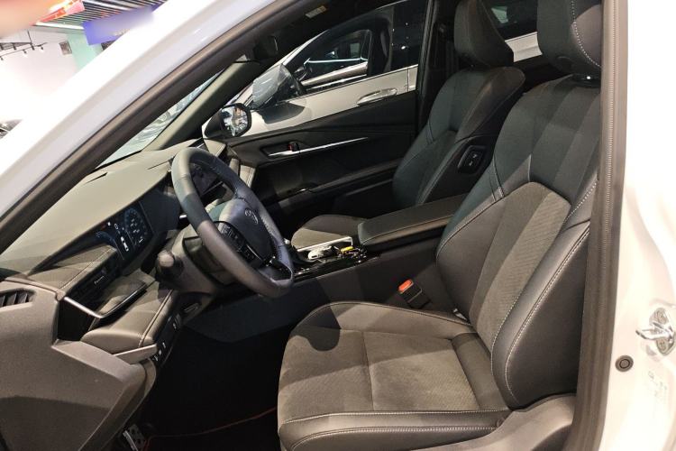 Used Toyota Camry 2026 Model 2.0S Sport Edition Left Front Seat