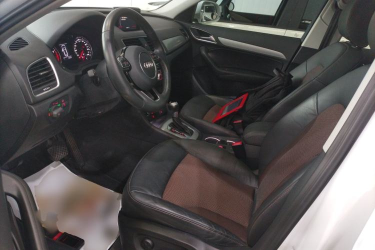 Used Audi Q3 2018 30th Anniversary Edition 30 TFSI Fashion Model Left Front Seat