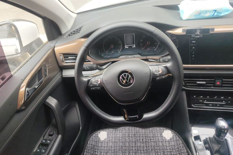 Used Volkswagen Tharu 2020 280TSI Two-Wheel Drive Luxury Plus Version China VI Standard Steering Wheel