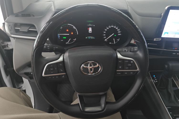 Used Toyota SIENNA 2023 2.5L Hybrid Comfort Edition