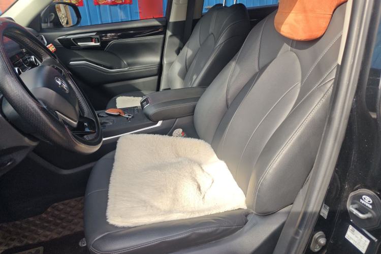 Used Toyota Highlander 2022 Dual-Engine 2.5L Four-Wheel Drive Luxury Edition 7 Seats Left Front Seat