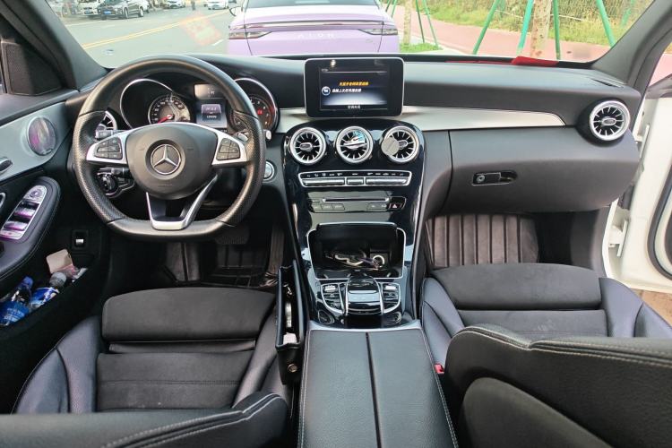 Used Mercedes-Benz C-Class 2016 C 200 Sport Edition Center Console