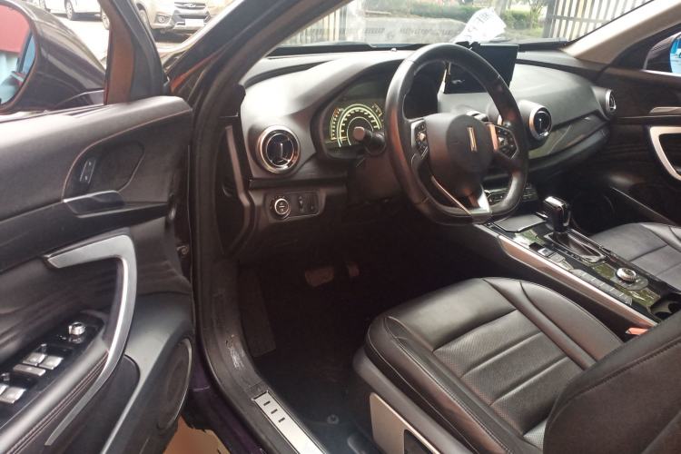 Used Wey VV7 2017 2.0T Ultra-Luxury Version Driver Seat