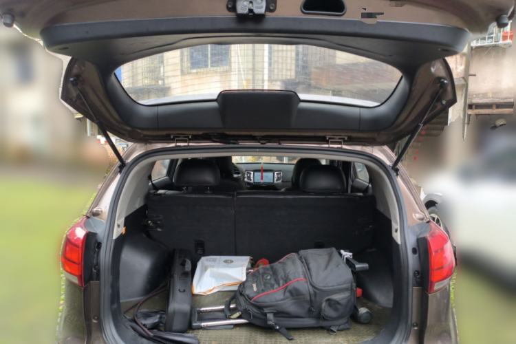 Used Kia Sportage R 2015 2.0L Automatic Two-Wheel Drive DLX Model Trunk