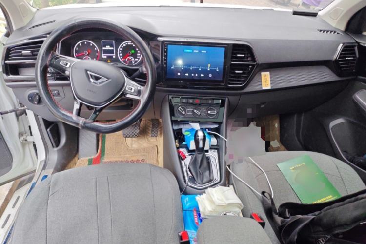 Used Jetta VS7 2020 1.4T Automatic Entry-Level Trim Center Console