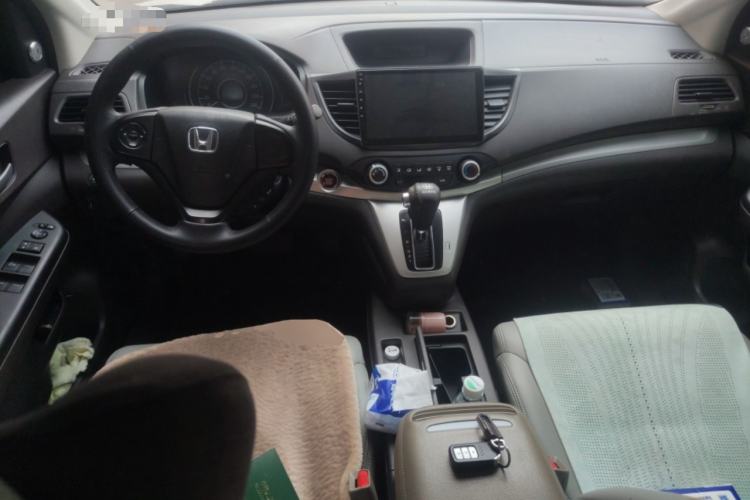 Used Honda CR-V 2012 2.0L two-wheel drive urban version Center Console