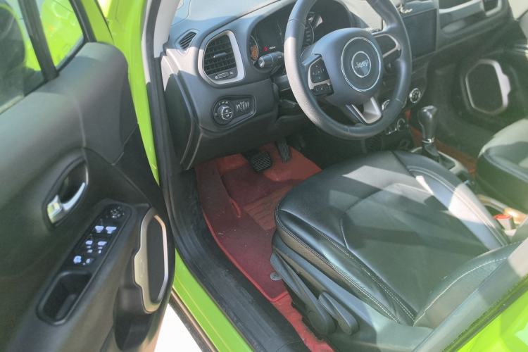 Used Jeep Renegade 2017 180T Automatic High-Energy Version
