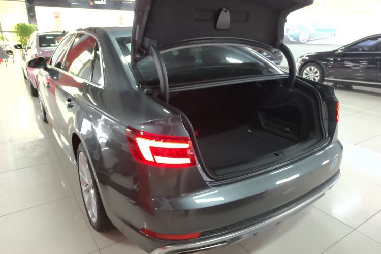 Used Audi A4L 2019 40 TFSI Fashion Edition China VI Emission Standard