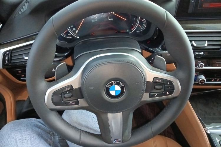 Used BMW 5 Series 2018 530Li Leading Model M Sport Package
