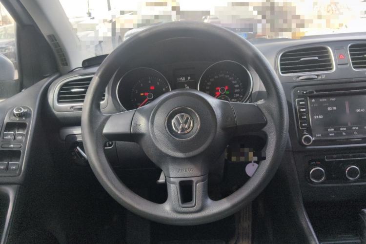 Used Volkswagen Golf 2011 1.6L Automatic Fashion Edition Steering Wheel