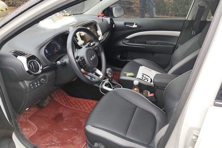 Used Kia kx1 Stonic 2021 1.4L CVT Fun & Sunroof Model
