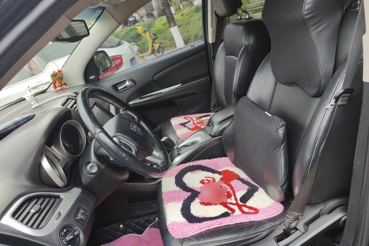 Used Dodge Journey 2013 2.4L Two-Wheel Drive Luxury Version